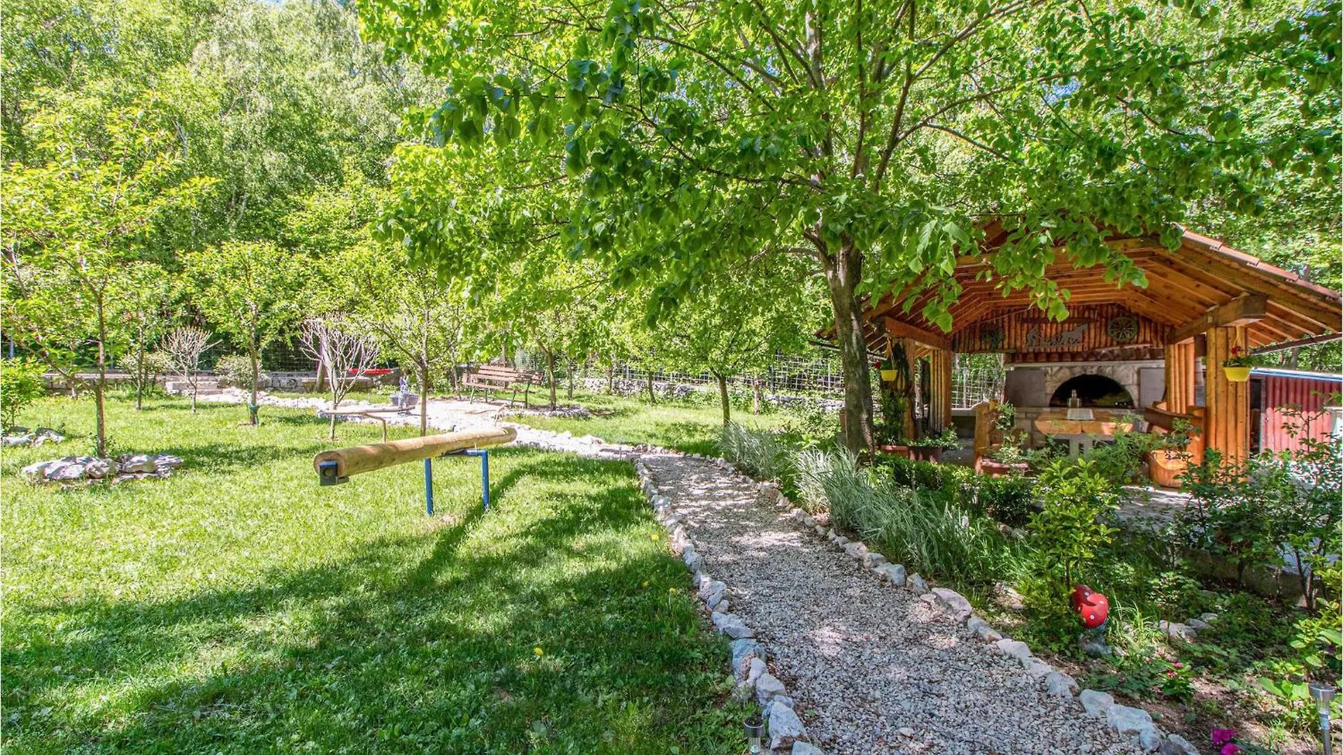 Cozy Home In Breze With Wifi 펜션