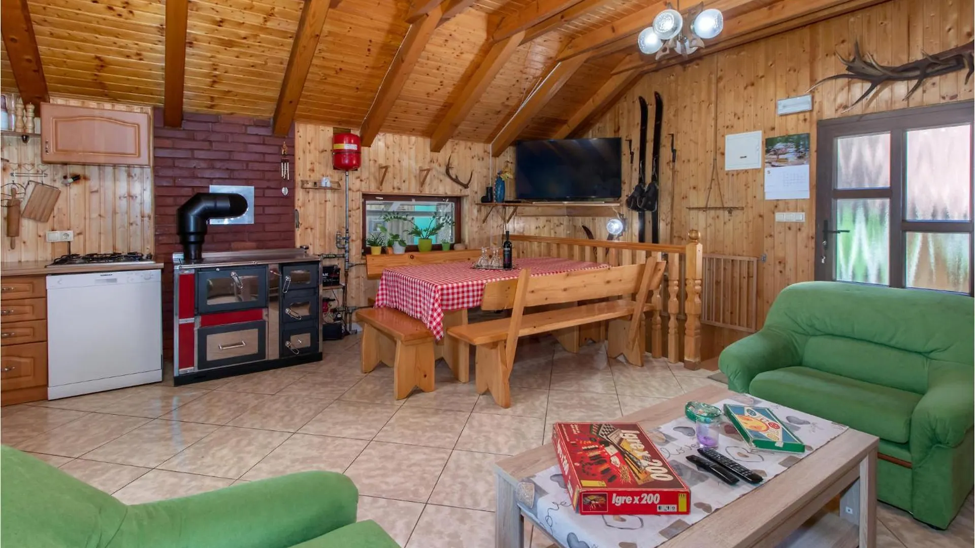 Cozy Home In Breze With Wifi Holiday home